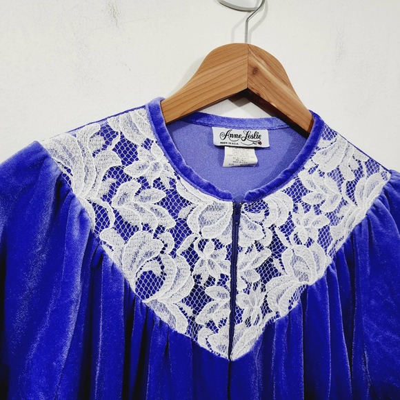 Vintage Anne Leslie Velvet Nightgown House Dress Blurple Half-Zip Lace Pocket - Picture 4 of 15
